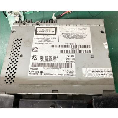 راديو الملاحة للسيارات لفولكسفاغن فايتون RNS810 مشغل ستيريو فولكسفاغن RNS 810 GPS Audio